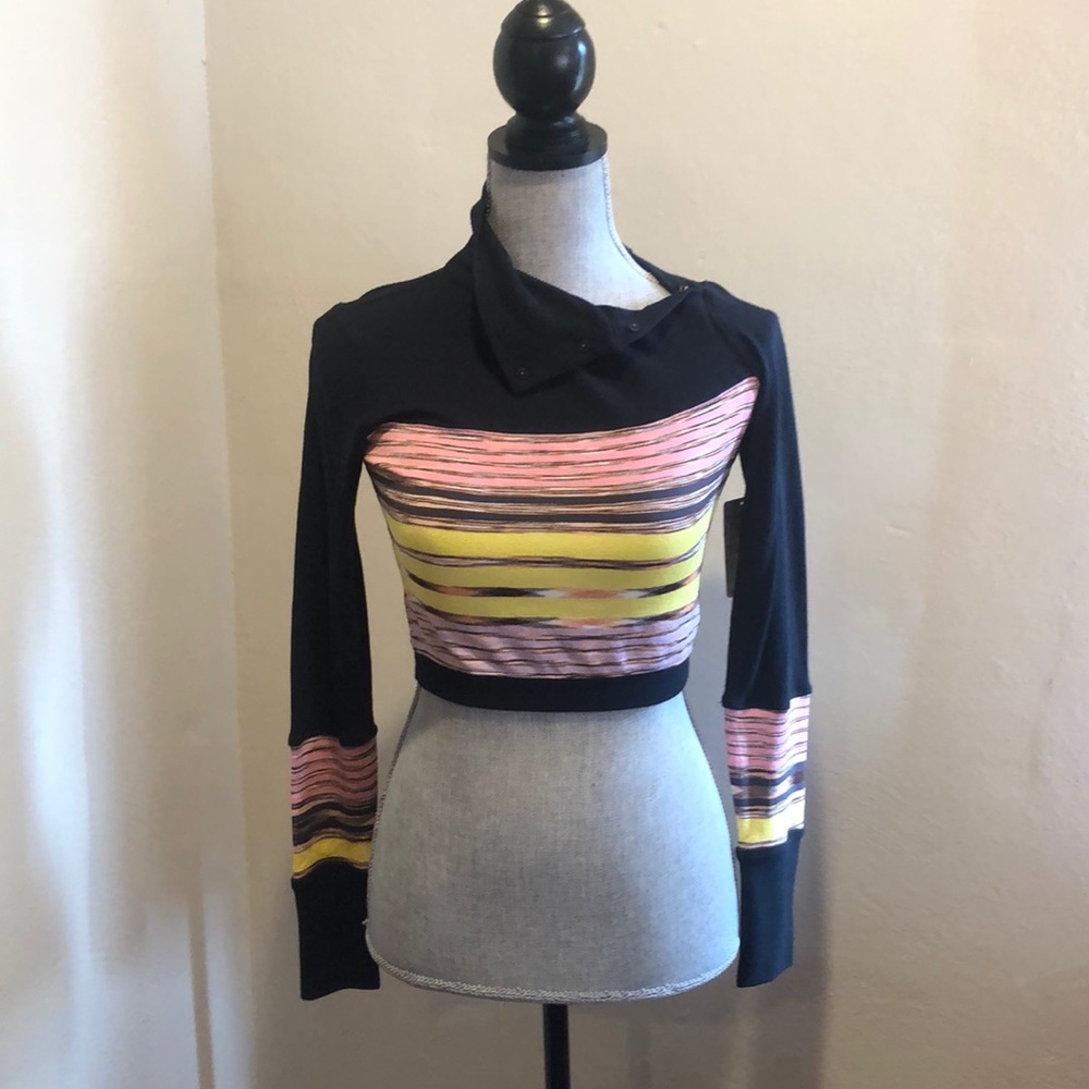 Free People Movement black/striped crop top SZ XS